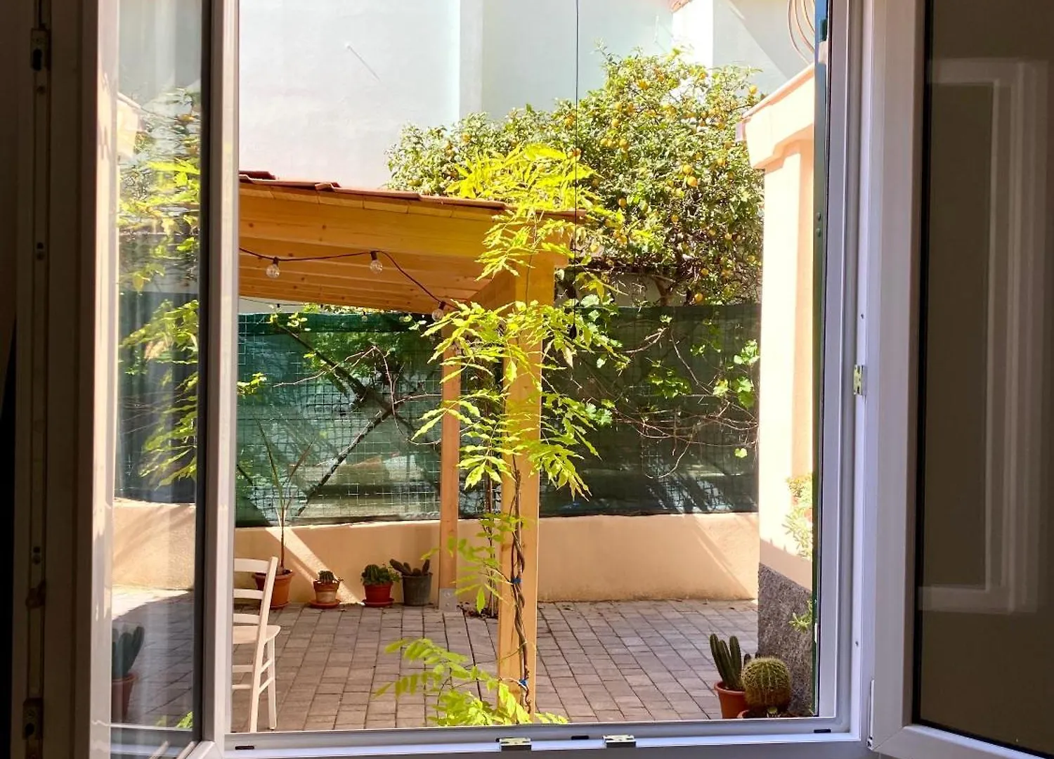 ヴァラッツェIl Giardino Al Mareアパートメント イタリア